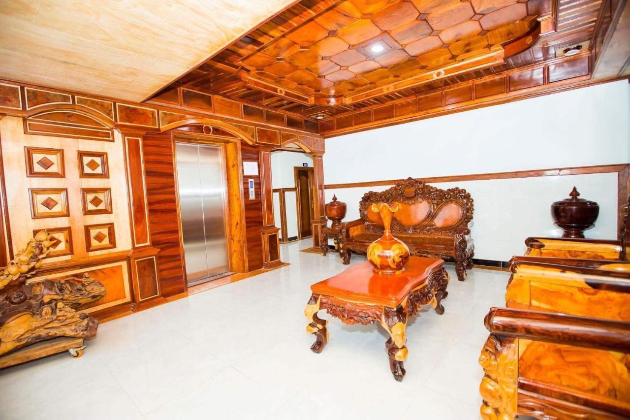 Ly Meng Hotel Battambang Exteriör bild